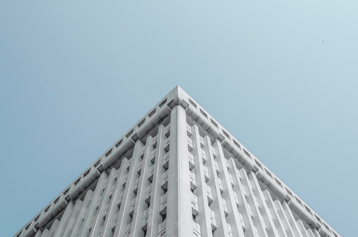 丢126分被掘金击溃 斯托茨的防守改革何时见效？