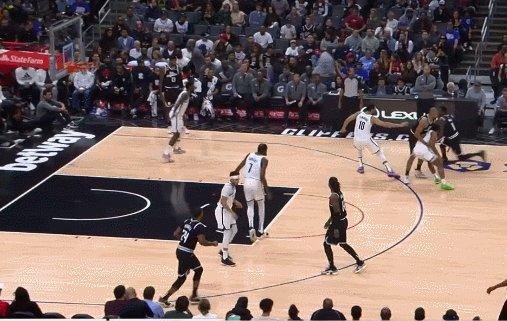 1668308733326000416.gif 2.gif